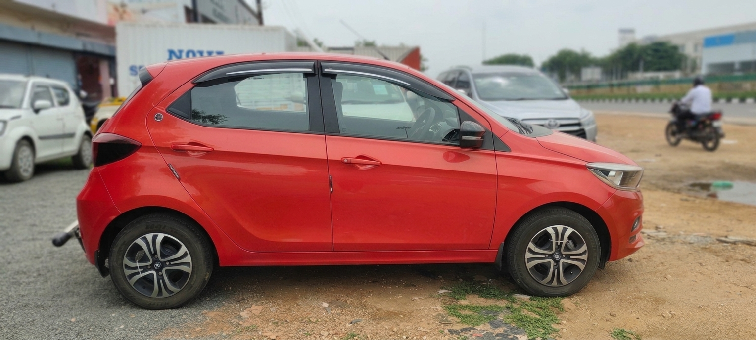 2024 Tata Tiago XT 1.2 RTN BS6